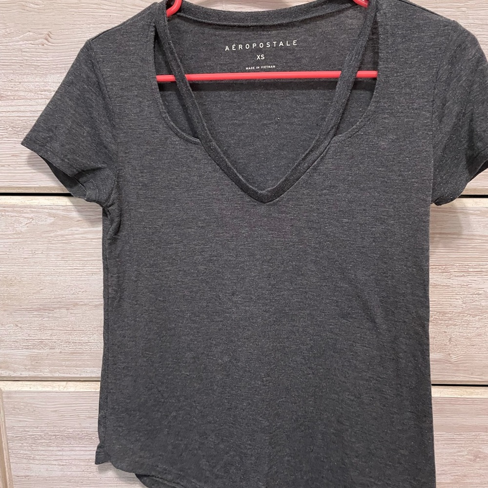 Aeropostale grey v neck shirt